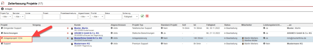 Screenshot der Projekt-Übersicht mit verschiedenen Markierungen